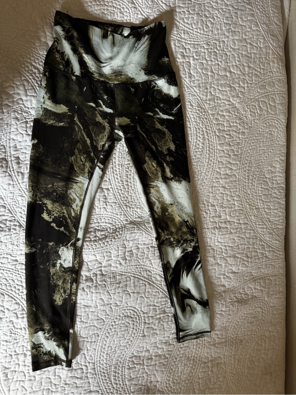 High-Waist Marble-Print Leggings - Black & Olive